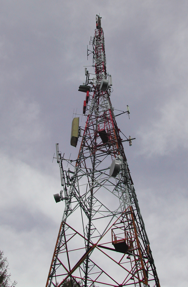 Die Anlage im Oktober 2002 mit den Antennen von Tim, Vodafone und Wind